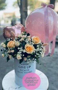 دسته گل و کیک تولد برای تولد کودک در رستوران