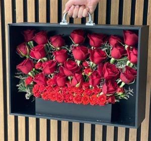 باکس گل رز چمدانی 1136