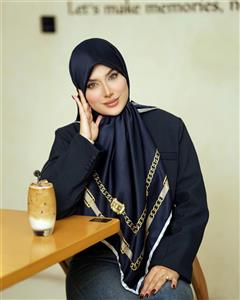 روسری ابریشم توییل سایز ۱۳۰ دست‌دوز چهار فصل برند GNT کد 377