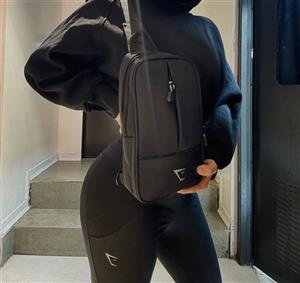 کیف کراس‌بادی اسپرت زنانه جیم‌شارک Gymshark