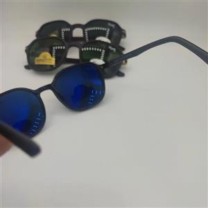 عینک آفتابی پرسول شیشه سنگ persol  ایتالیا دسته فنر دارای آنتی رفلکس کد 8713