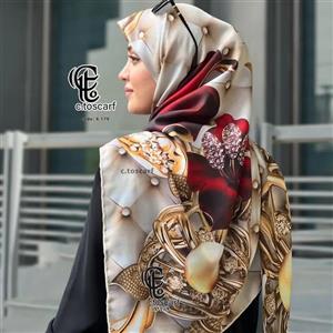 روسری نخی کاستوم طرح شقایق ابعاد 140x140 چرخ دوز