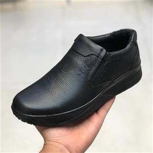 کفش چرم مردانه طبی طرح کلارک رخشی مشکی سایزبزرگ