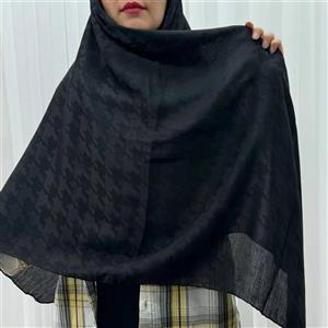 روسری ژاکارد مدل پیچازی دور دست دوز سایز 138x138 سانتیمتر