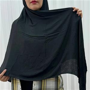روسری حریر ساتن مدل فندی دور دست دوز سایز 138*138 سانت