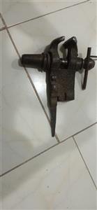 گیره قدیمی فولادی