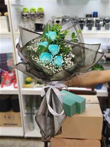 دسته گل ۵ شاخه رز آبی