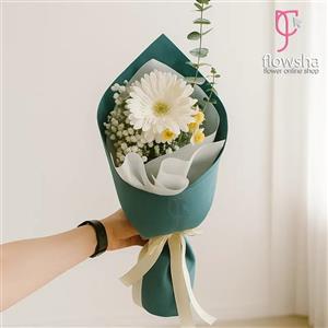 دسته گل کوچک پریاس – فروشگاه اینترنتی گل فلوشا Flowsha