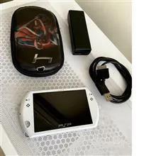 ال سی دی PSP Go