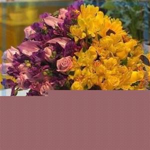 سفارش دسته گل برای باغ گل لاله تهران