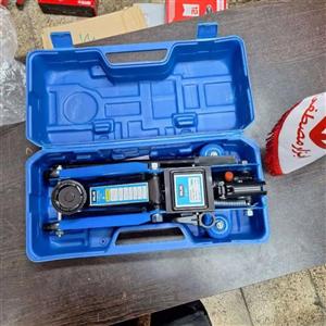 جک سوسماری پالاس مدل P1202 ظرفیت ۲ تن