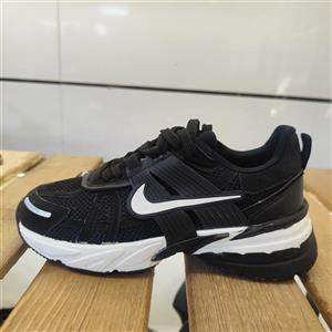 (502914)کتونی نایک مستر v2k