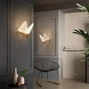 مدرنترین چراغ دیواری پروانه وارداتی  برای کنار تختخواب و راهرو و راه پله و اتاقخواب و کودک و مناسب مطب و مهد و بازی کودک با بال های رنگی و شفاف