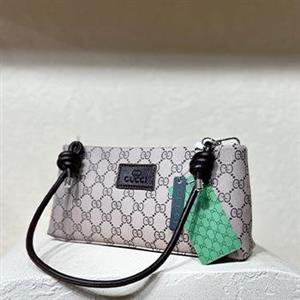 کیف دوشی چرم زنانه GUCCI مدل 4957