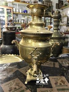سماور زغالی سه لیتری  طرح روس مهردار ساخت ایران ارتفاع 38 سالم‌ و نو قابل استفاده و دکور