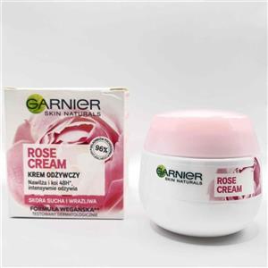 کرم آبرسان و مرطوب کننده صورت گارنیر عصاره گل رز