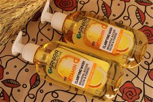 ژل شستشوی صورت اسکین اکتیو ویتامین C روشن‌کننده پوست skinactive