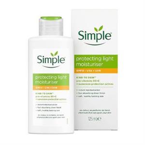 کرم مرطوب کننده و محافظت کننده سیمپل مدل Protecting Light Moisturiser با SPF15 حجم 125 میلی لیتر