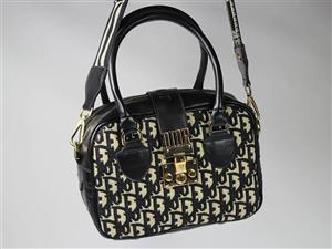 کیف  دوشی زنانه دیور  | Dior 1748