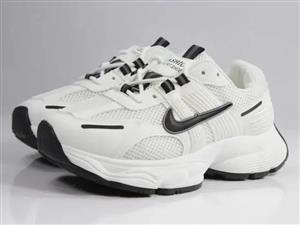 کتونی زنانه Nike queen | نایک کوئین