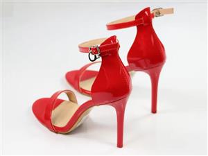 کفش زنانه پاشنه دار لوبوتین | Christian Louboutin