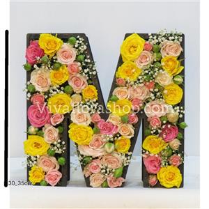 باکس گل رز ملیسا با حرف M