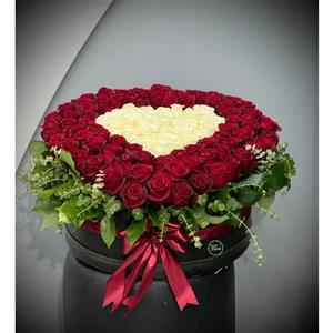 باکس گل رز قلبی 100 شاخه لاکچری
