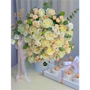 باکس گل و کیک راز روشنا