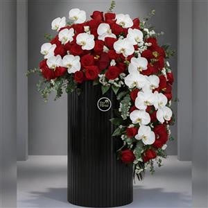 جام گل باشکوه رز و ارکیده