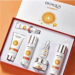 کرم احیا کننده ویتامین C الارو | Ellaro Vitamin C Cream