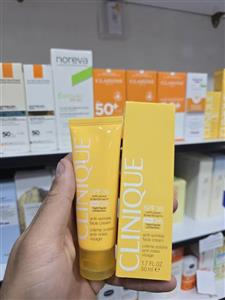 ضد آفتاب کلینیک سولار اسمارت SPF30 حجم ۵۰ میل ضد چروک اصلی به شرط اصالت | اورجینال آمریکایی