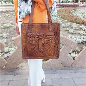 کیف دوشی زنانه چرم طبیعی دست‌دوز چرم کسری
