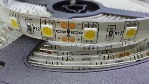 ال ای دی نواری روکش دار چیپ 5050 24 ولت افتابی LED STRIP LIGHT