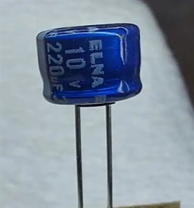 Aluminum Electrolytic Capacitors 220UF 10V 5*8mm