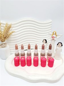 رژلب تکی مات خوش‌رنگ و باکیفیت برند Billion Beauty