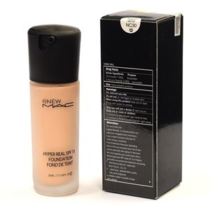 🧴 کرم پودر Hyper Real SPF 15  پوشش دهی بالا و طبیعی
