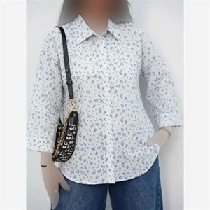 شومیز زنانه طرح گل آبی جنس بوگاتی فری سایز