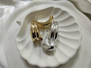 گوشواره فشن طلایی و نقره‌ای جنس رادیوم خالص سبک آبکاری طلا و نقره سایز بزرگ منحنی از برند زارا اروپا