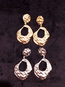 گوشواره زارا دفرمه گل درشت لوکس استیل تولید ایتالیا از برند Zara accessories