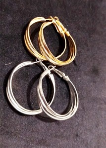 گوشواره زنانه تریسا سایز بزرگ سه لاین پیچی طلایی و نقره‌ای جنس استیل آبکاری رادیوم از برند زارا اروپا
