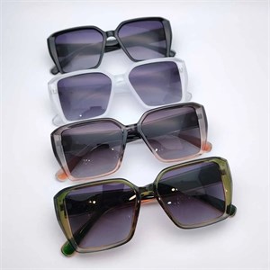 عینک آفتابی زنانه مون کلر کد Moncler 2031