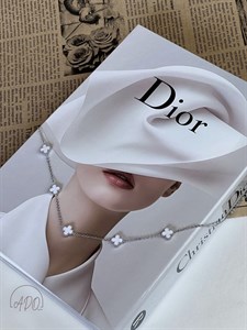 گردنبند ونکلیف سفید نقره ای