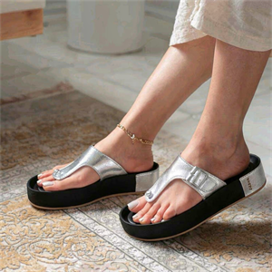 صندل طبی لا انگشتی زنانه برند هپی ( درصورت درشت بودن پاقالب یک سایز کوچیکه )