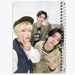 دفتر لغت 50 برگ خندالو طرح استری کیدز (Stray Kids)