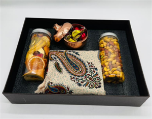 پک هدیه یلدایی Y108