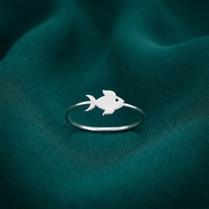 انگشتر نقره مینیمال زنانه با طرح ماهی 