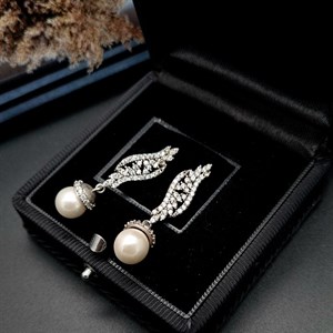 گوشواره زنانه نقره طرح جواهر با مروارید طبیعی و عیار 925 در رخسار سیلور 