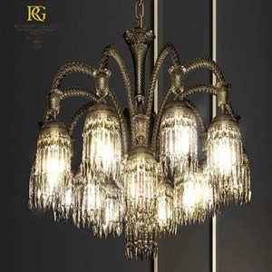 لوستر اشرافی باکارات طلایی با شاخه های وارانه (12شاخه)