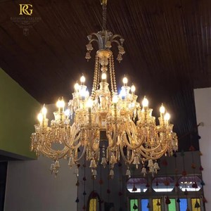 لوستر طبقاتی سلطنتی کریستال طلایی مجلل (32 شاخه)