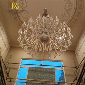 لوستر سلطنتی چند طبقه کروم اویز دار باکارا(65 شاخه)